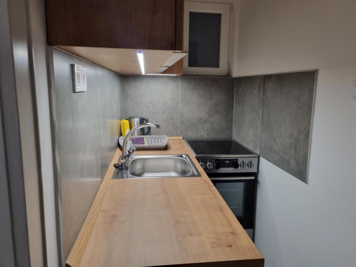 Downtown Studio Apartman Pécs Extérieur photo