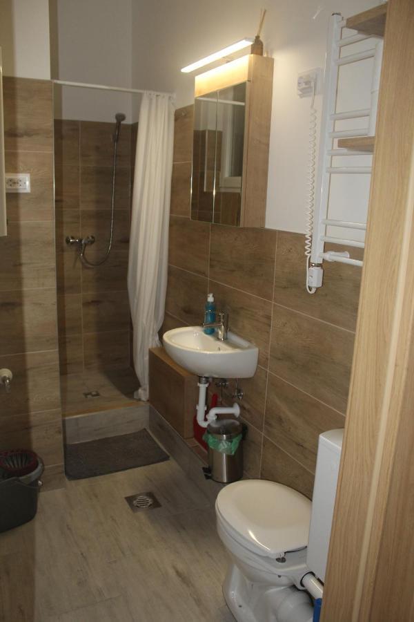 Downtown Studio Apartman Pécs Extérieur photo